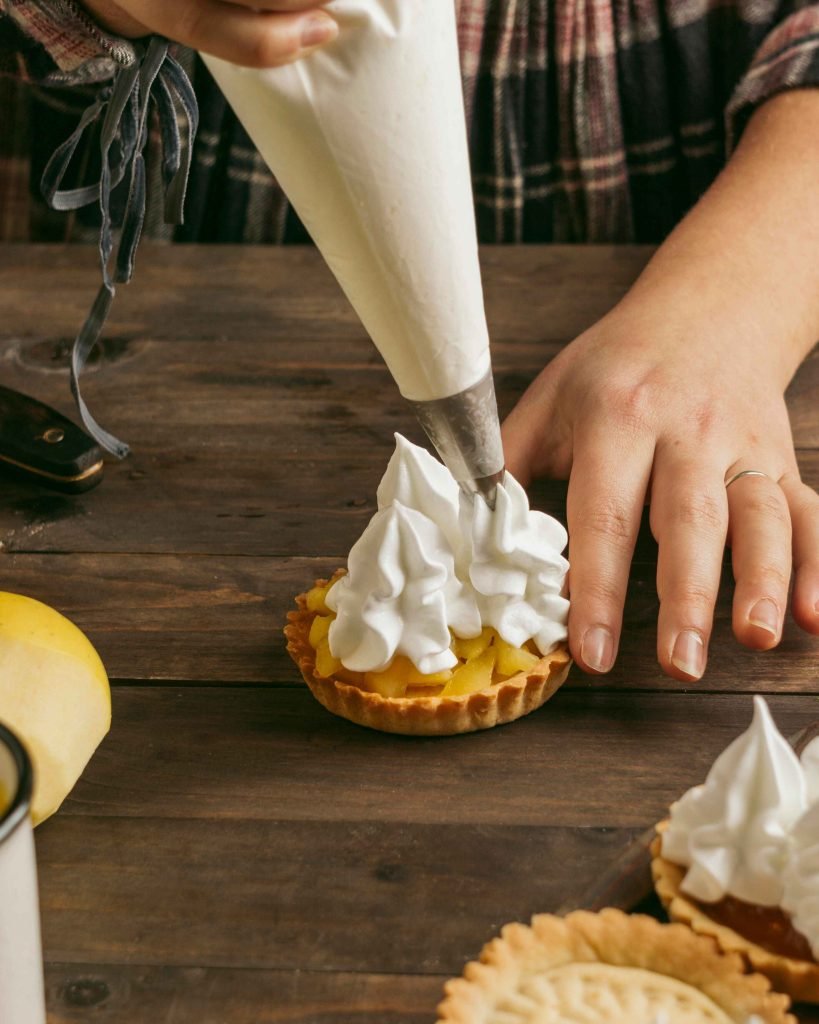 How to Use Luster Dust on Buttercream